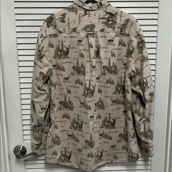 Vintage Cabelas Chamois Flannel Button Down in Deer and Forest Print - Picture 3 of 5